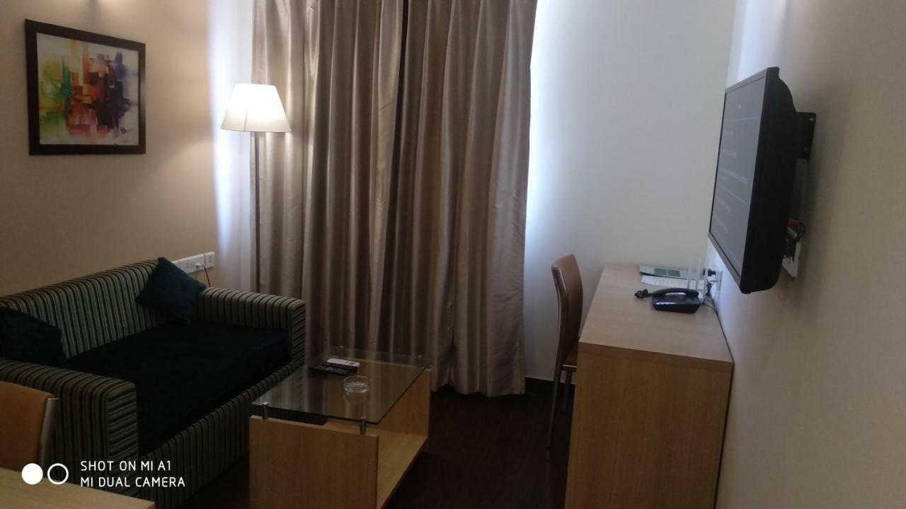 Starlit Suites Нимрана Экстерьер фото