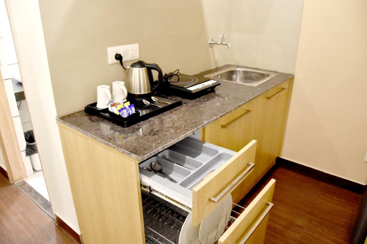 Starlit Suites Нимрана Экстерьер фото