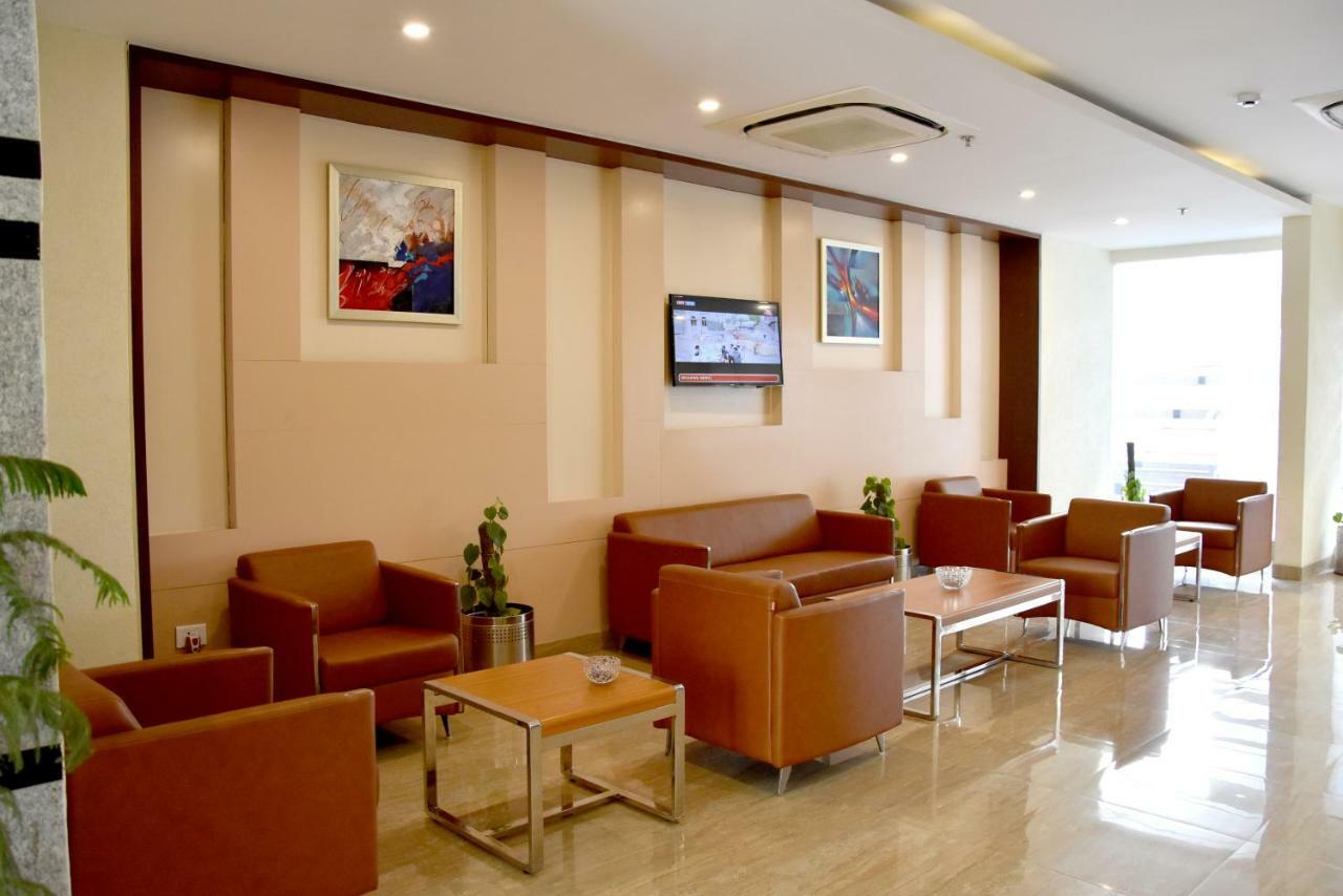 Starlit Suites Нимрана Экстерьер фото