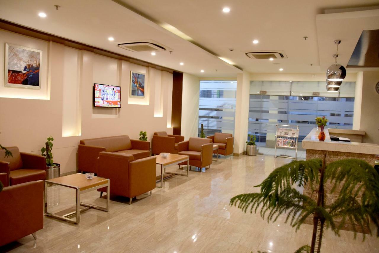 Starlit Suites Нимрана Экстерьер фото